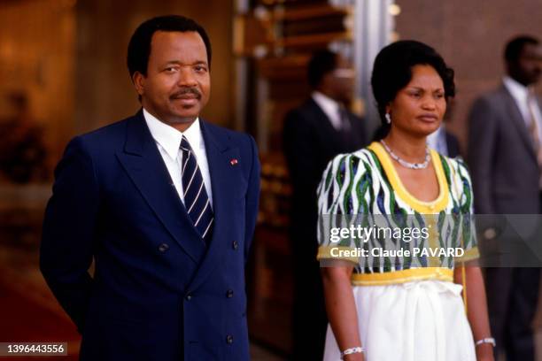 Paul Biya et son épouse dans une cérémonie, en juin 1985.