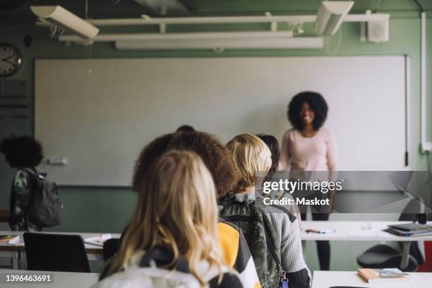 Students Walking In Line Photos and Premium High Res Pictures - Getty ...