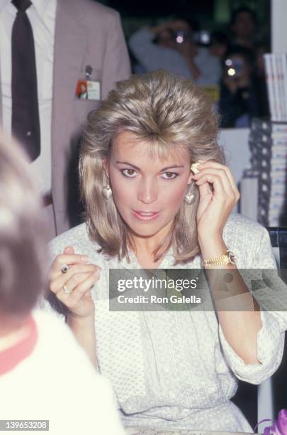 Personality Vanna White attending the book party for Vanna White "Vanna Speaks" on May 21, 1987 at Caldor's in Norwalk, Connecticut.