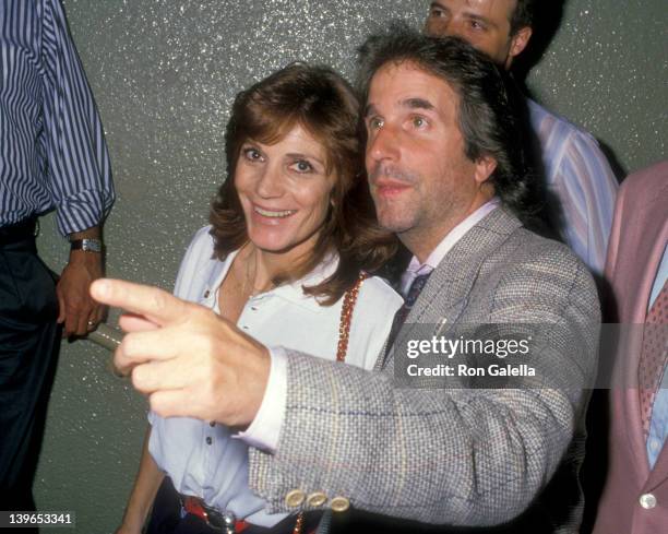 Actor Henry Winkler and wife Stacey Weitzman attend the Los Angeles Lakers Basketball Game on June 21, 1988 at The Forum in Los Angeles, California.