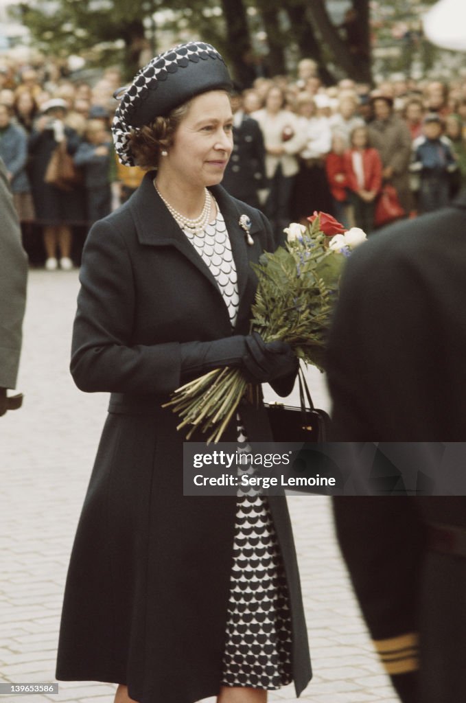 Queen In Black