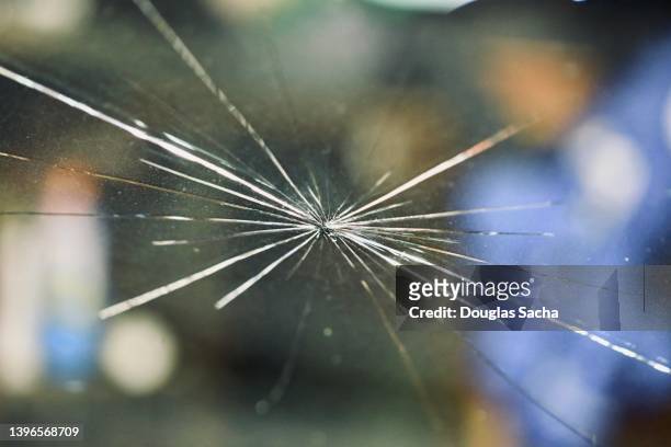 vehicle windshield with crack - cracked windshield stock pictures, royalty-free photos & images