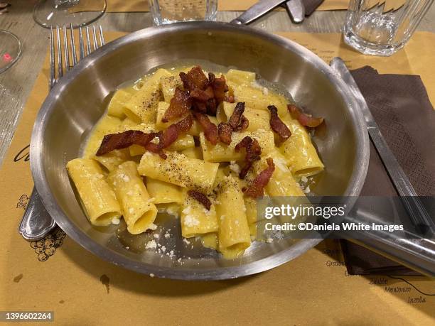 cooking pasta carbonara - carbonara stock pictures, royalty-free photos & images