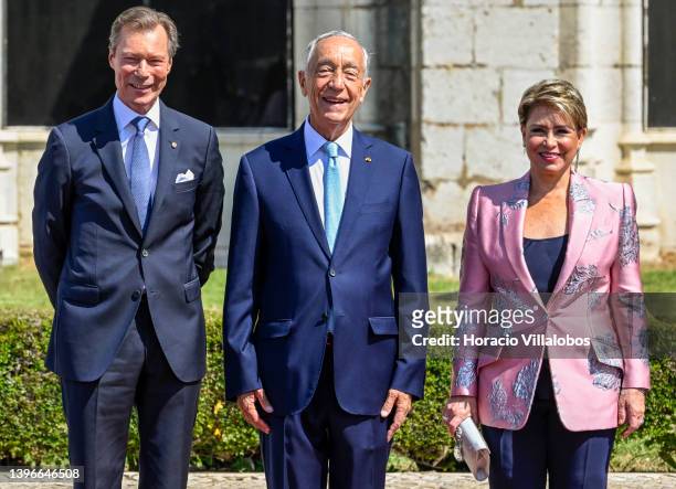 Portuguese President Marcelo Rebelo de Sousa welcomes Henri, Grand Duke of Luxembourg, and Maria Teresa, Grand Duchess of Luxembourg, in Praça do...