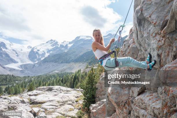Woman Ralphing Rappelling Woman Photos and Premium High Res Pictures - Getty Images