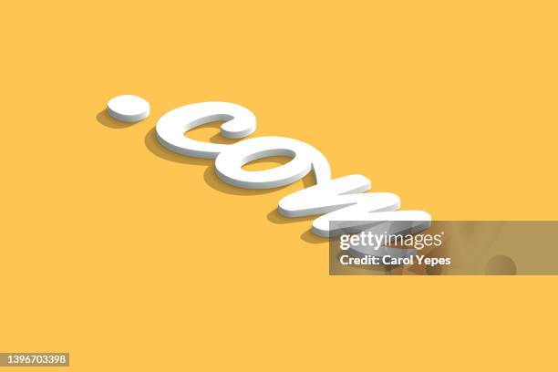 dot com letters in yellow background - com stock-fotos und bilder