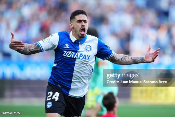 Miguel de la Fuente of Deportivo Alaves celebrates after scoring their side's first goal during the La Liga Santander match between Deportivo Alaves...