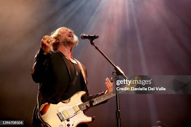 Butch Walker performs onstage for Georgia On My Mind at Ryman Auditorium on May 10, 2022 in Nashville, Tennessee.