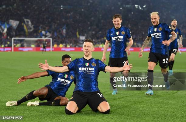 Ivan Perisic of FC Internazionale celebrates after scoring their side's third goal during the Coppa Italia Final match between Juventus and FC...