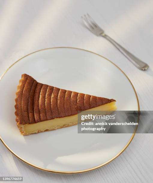 flan pie - pudim-de-leite imagens e fotografias de stock