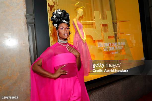 Shea Couleé attends RuPaul's Drag Race All Stars 7 Saks Fifth Avenue window display Ruveal and red carpet at Saks Fifth Avenue on May 11, 2022 in New...