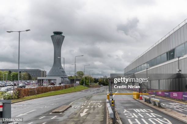 edinburgh airport control tower - edinburgh high street stock pictures, royalty-free photos & images