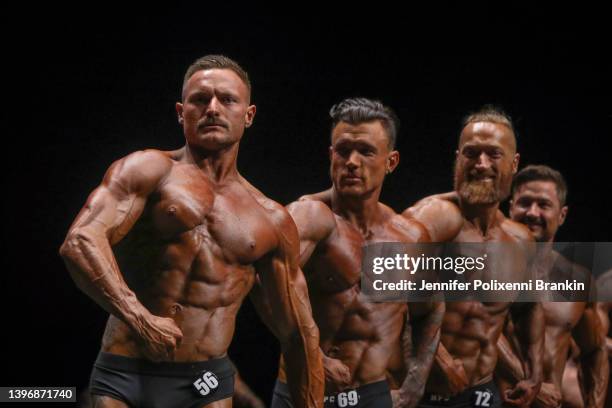 Intermediate Bodybuilders 3,207 Bodybuilder Competition Stage Stock Photos, High-Res Pictures ...