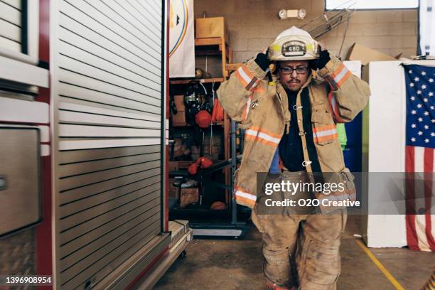 Firefigter Running Firefighter Running Photos and Premium High Res Pictures - Getty Images