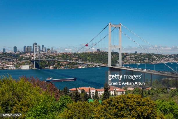 july 15 martyrs' bridge in istanbul, turkey - bosphorus bridge stock-fotos und bilder