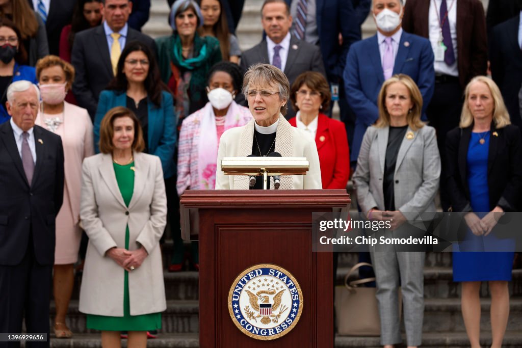 Members Of Congress Mark Death Of One Million Americans From COVID-19