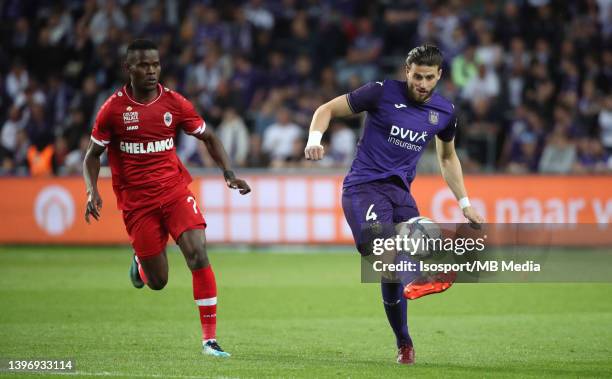 Wesley Hoedt of Anderlecht battles for the ball with Ally Samatta of Antwerp during the Jupiler Pro League Champions play-off match between RSC...