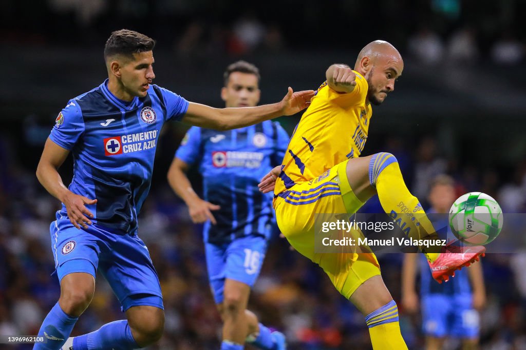 Cruz Azul v Tigres UANL - Playoffs Torneo Grita Mexico C22 Liga MX