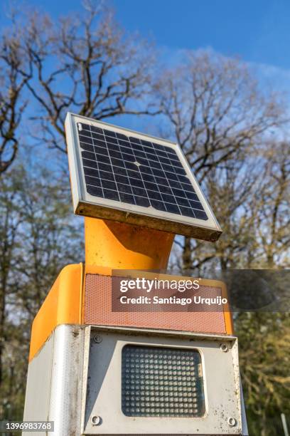 sos emergency road telephone box - emergency telephone box stock pictures, royalty-free photos & images