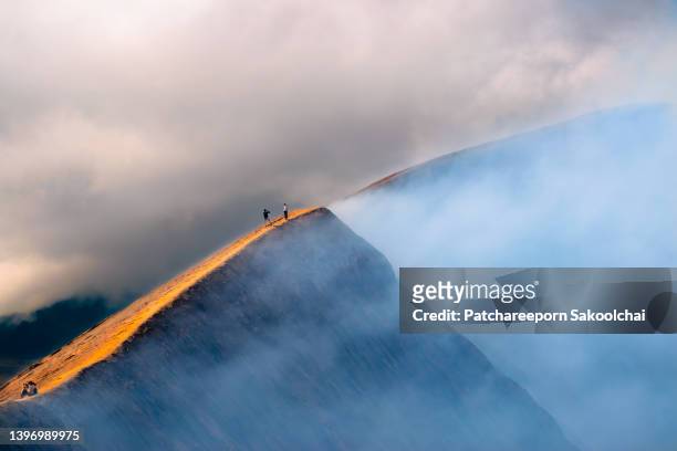 high of the view - volcanic crater stock-fotos und bilder