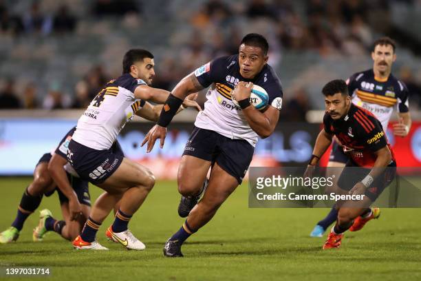 Allan Alaalatoa of the Brumbies makes a break during the round 13 Super Rugby Pacific match between the ACT Brumbies and the Crusaders at GIO Stadium...