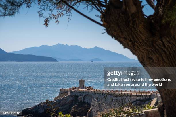 piombino and promontory - leghorn, tuscany, italy - port of leghorn - fotografias e filmes do acervo