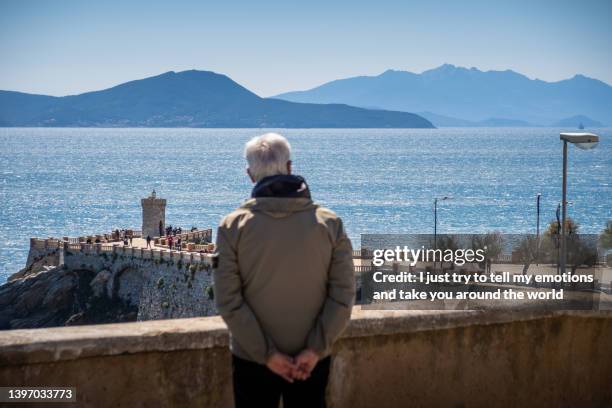 piombino and promontory - leghorn, tuscany, italy - port of leghorn - fotografias e filmes do acervo