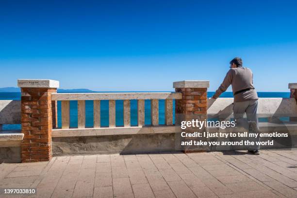 piombino and promontory - leghorn, tuscany, italy - port of leghorn - fotografias e filmes do acervo