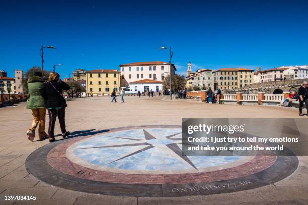 piombino and promontory - leghorn, tuscany, italy - port of leghorn - fotografias e filmes do acervo