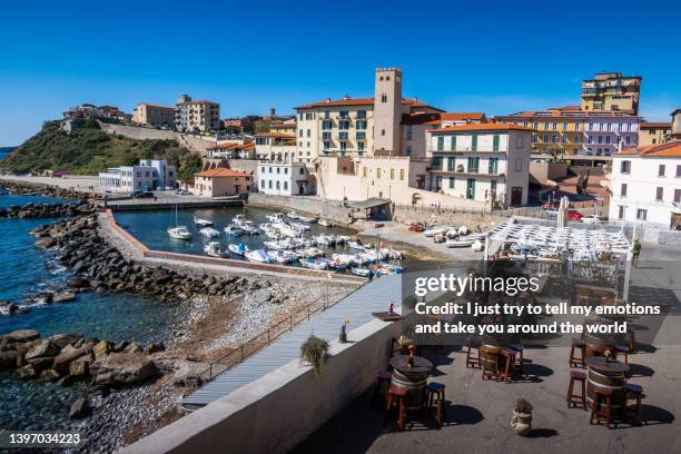 piombino and promontory - leghorn, tuscany, italy - port of leghorn - fotografias e filmes do acervo