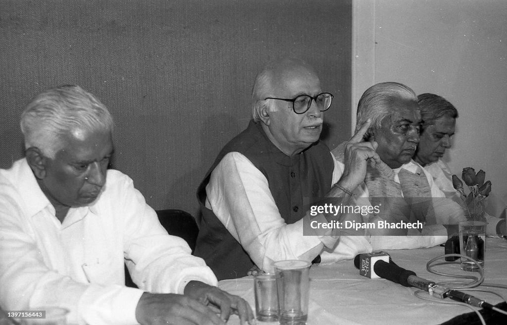 Lal Krishna Advani - Keshubhai Patel - Ahmedabad - BJP - 1996