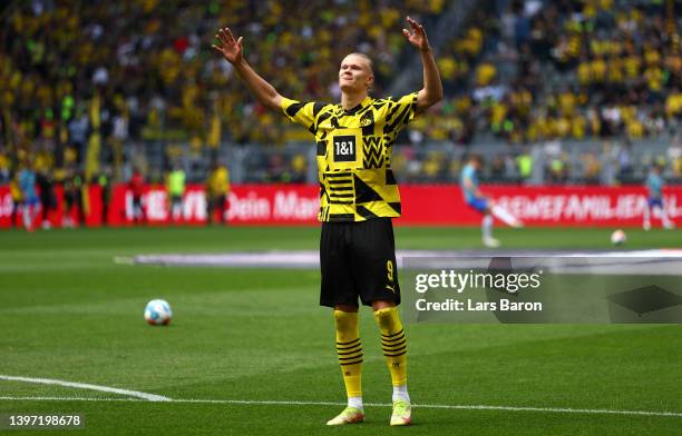 Erling Haaland of Borussia Dortmund acknowledges the fans prior to the Bundesliga match between Borussia Dortmund and Hertha BSC at Signal Iduna Park...