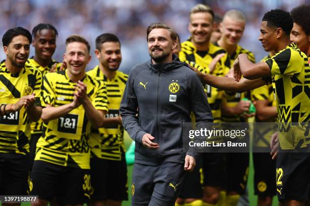 Marcel Schmelzer of Borussia Dortmund acknowledges the fans prior to the Bundesliga match between Borussia Dortmund and Hertha BSC at Signal Iduna...