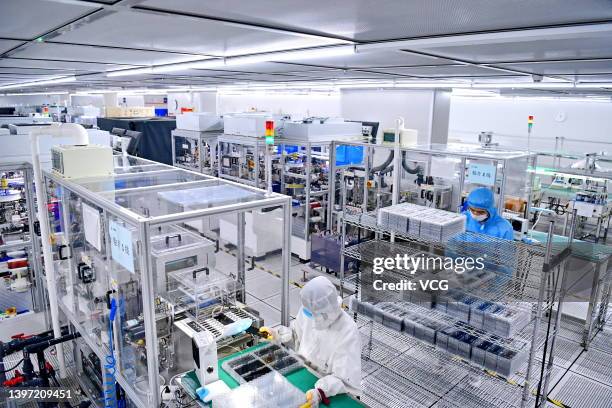 Phone Line Factory Production Line Phone Photos and Premium High Res Pictures - Getty Images