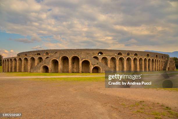 the amphitheatre of pompeii, naples, campania, italy - amphitheater stock pictures, royalty-free photos & images