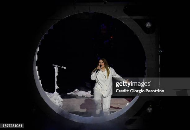 290 Rosa Linn Photos & High Res Pictures - Getty Images