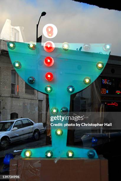 neon sign in shape of martini glass - martini neon sign stock pictures, royalty-free photos & images