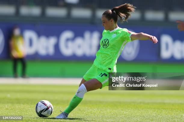 Ewa Pajor of Wolfsburg scores the fifth goal and 5-1 during the FLYERALARM Frauen-Bundesliga match between VfL Wolfsburg women and Bayer 04...