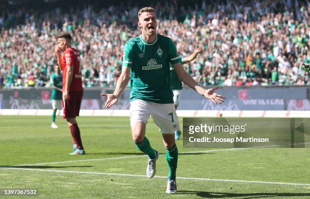 Marvin Ducksch of SV Werder Bremen celebrates scoring their side's second goal during the Second Bundesliga match between SV Werder Bremen and SSV...