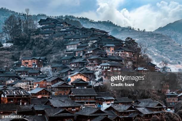 miao village - guizhou provincie stockfoto's en -beelden