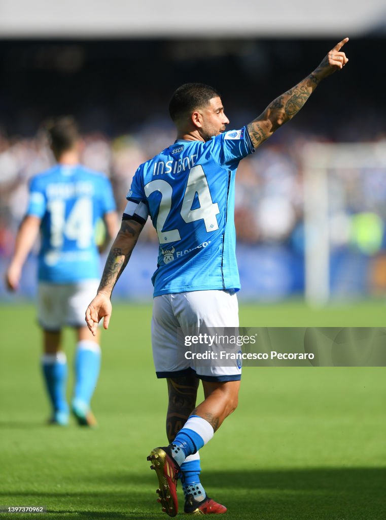 Lorenzo Insigne of SSC Napoli celebrates scoring their side's