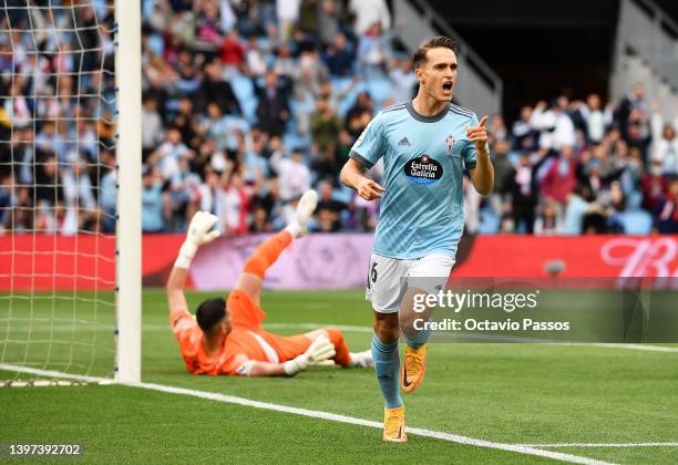 Denis Suarez of RC Celta de Vigo celebrates scoring their side's first goal during the LaLiga Santander match between RC Celta de Vigo and Elche CF...