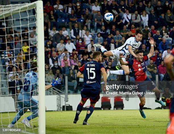 Matteo Darmian of FC Internazionale scores the goal during the Serie A match between Cagliari Calcio and FC Internazionale at Sardegna Arena on May...