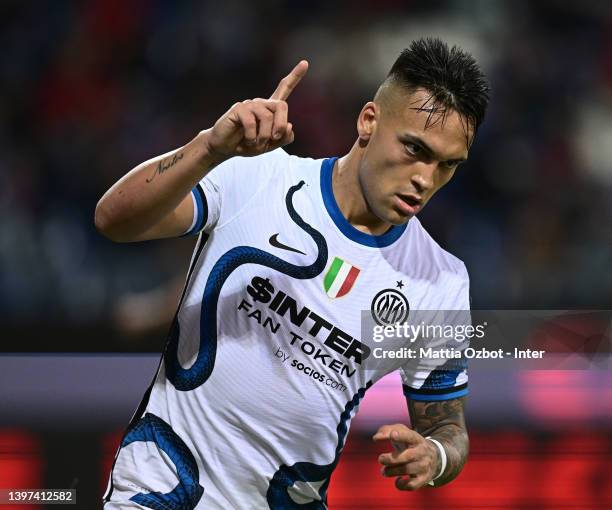 Lautaro Martinez of FC Internazionale celebrates after scoring the goal during the Serie A match between Cagliari Calcio and FC Internazionale at...