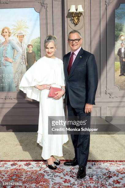 Elizabeth McGovern and Hugh Bonneville attend the "Downton Abbey: A New Era" New York Premiere at the Metropolitan Opera House on May 15, 2022 in New...