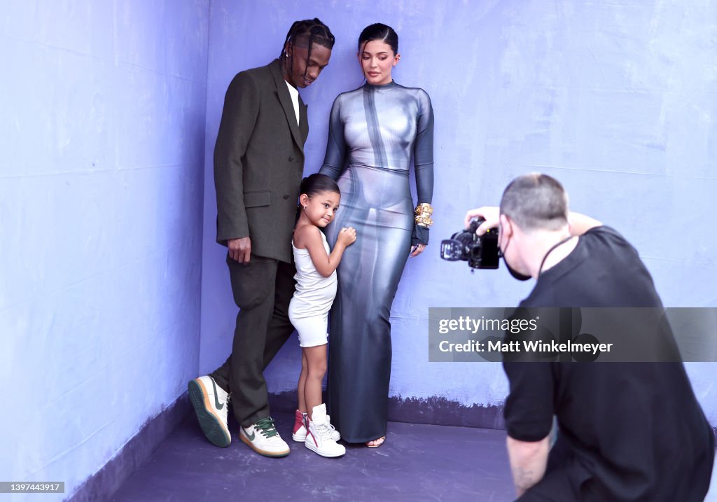 2022 Billboard Music Awards - Red Carpet