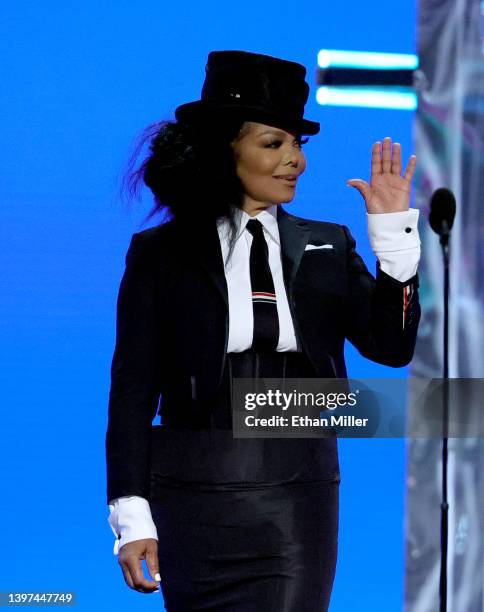 Janet Jackson presents the Icon Award onstage during the 2022 Billboard Music Awards at MGM Grand Garden Arena on May 15, 2022 in Las Vegas, Nevada.