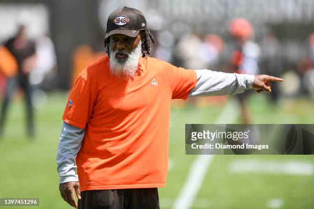 Running backs coach Stump Mitchell of the Cleveland Browns directs a drill during the first day of Cleveland Browns rookie mini camp at CrossCountry...