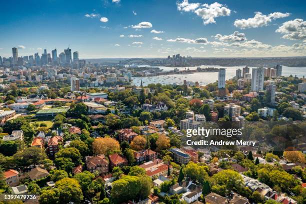 idyllic city, houses green trees, sydney harbour, aerial view - sydney australia photos et images de collection
