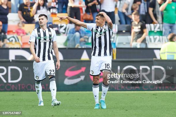 Nahuel Molina of Udinese Calcio celebrates after scoring his team's first goal during the Serie A match between Udinese Calcio and Spezia Calcio at...